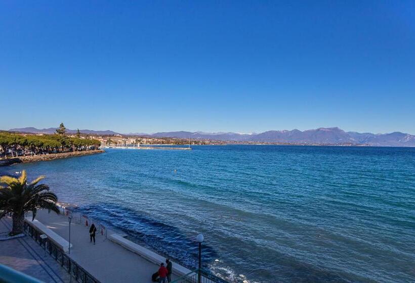 1 Bedroom Apartment Lake View, Residenza Miralago By Wonderful Italy