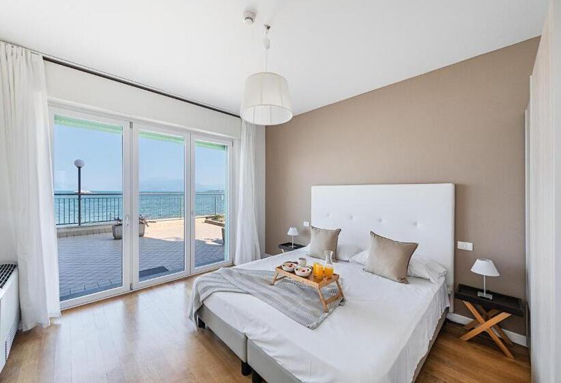 1 Bedroom Apartment Lake View, Residenza Miralago By Wonderful Italy