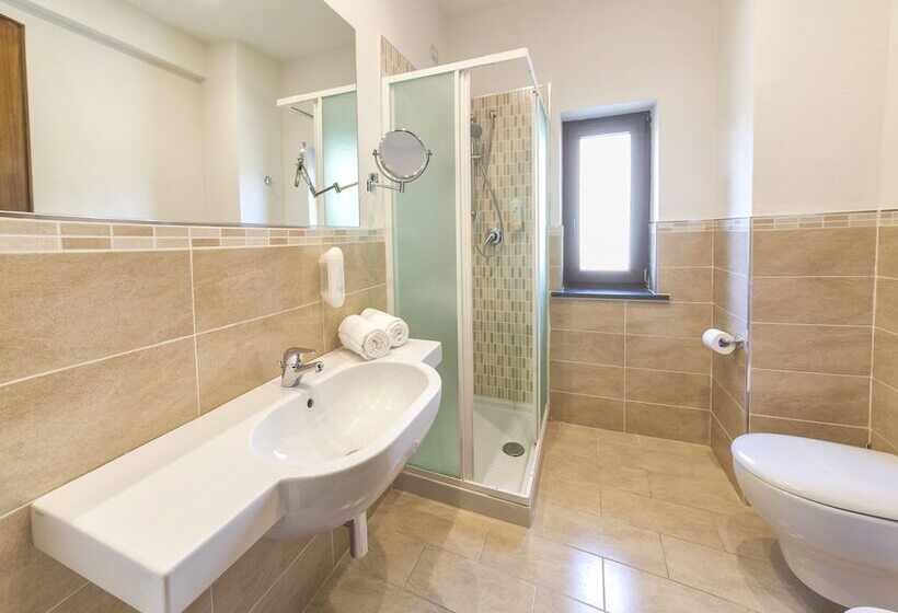 标准间, San Valentino Terme