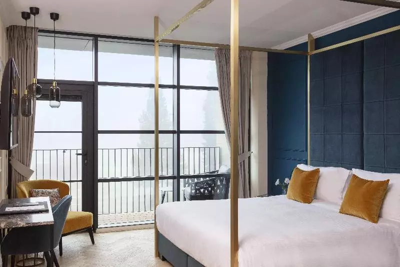 اتاق لوکس با بالکن و چشم‌انداز دریا, Villa Sant Andrea, A Belmond Hotel, Taormina Mare