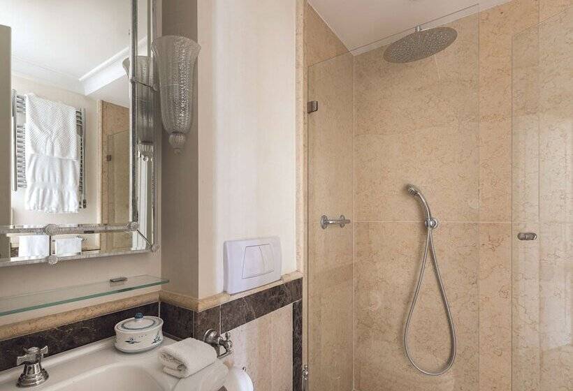 Люкс Deluxe Вид на Море, Villa Sant Andrea, A Belmond Hotel, Taormina Mare