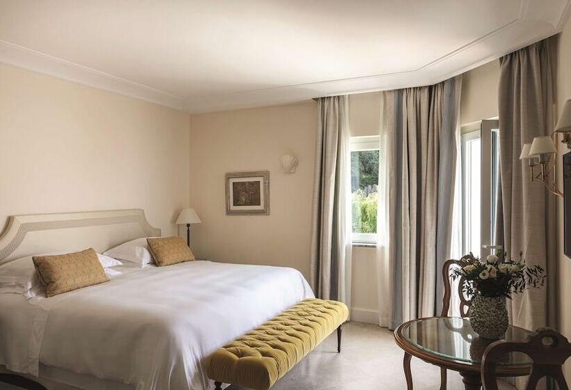 Люкс Deluxe Вид на Море, Villa Sant Andrea, A Belmond Hotel, Taormina Mare