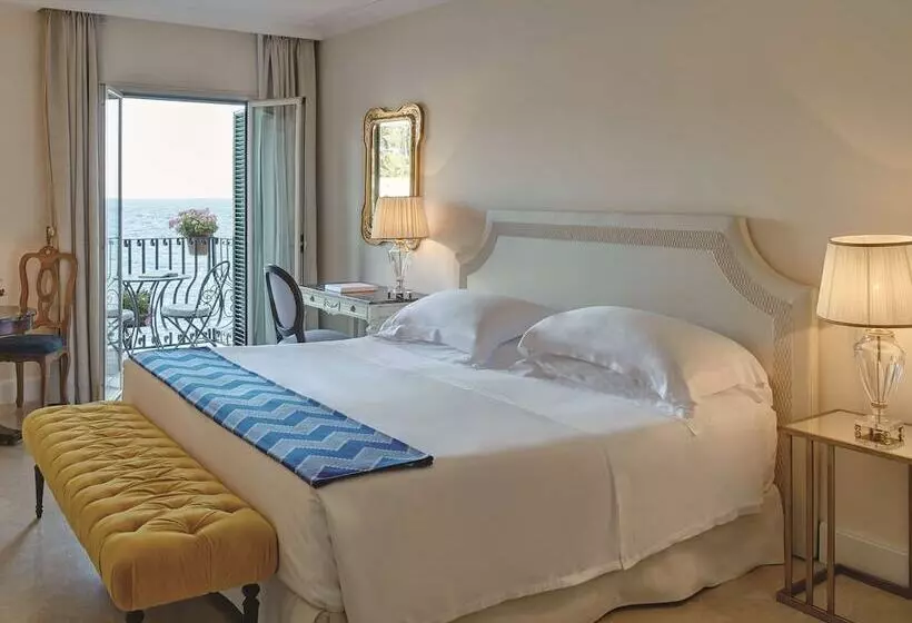 اتاق لوکس با بالکن و چشم‌انداز دریا, Villa Sant Andrea, A Belmond Hotel, Taormina Mare