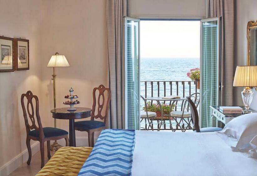 Номер Deluxe Вид на Море с Балконом, Villa Sant Andrea, A Belmond Hotel, Taormina Mare