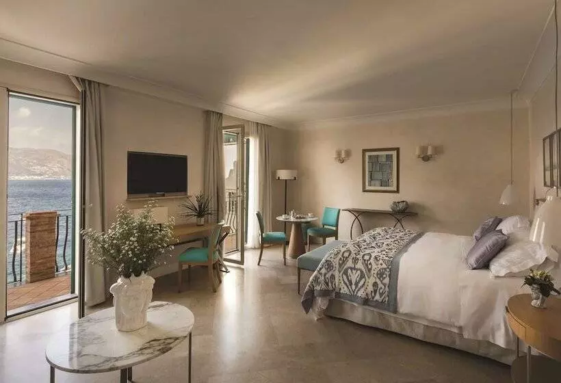 سوییت جونیور با چشم‌انداز دریا, Villa Sant Andrea, A Belmond Hotel, Taormina Mare