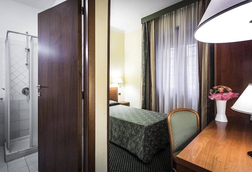 اتاق استاندارد یک نفره, Nuovo Hotel Del Porto