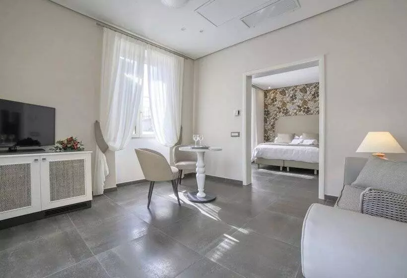 سوئیت رویال, Palazzo Confalone