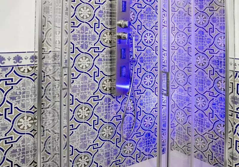 اتاق لوکس, Palazzo Confalone
