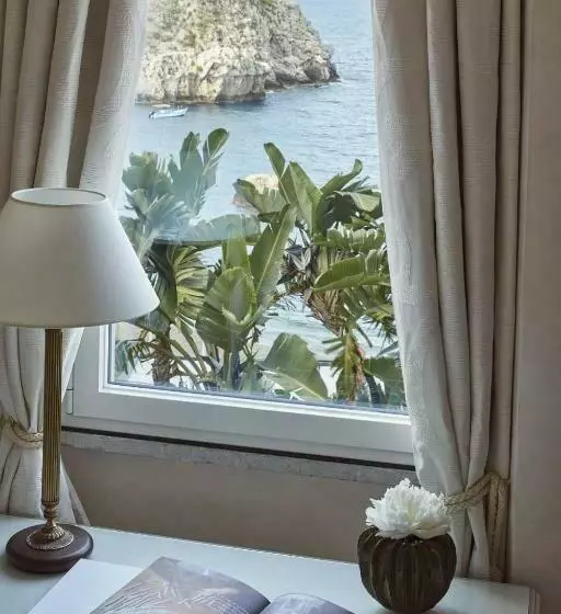 اتاق سوپریور با چشم‌انداز دریا, Villa Sant Andrea, A Belmond Hotel, Taormina Mare