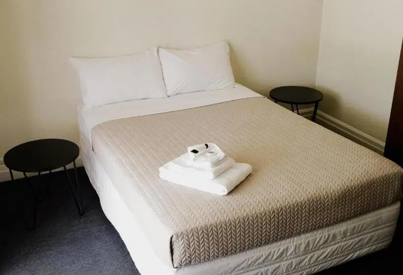 浴室共有のエコノミールーム, The Australian Hotel St George