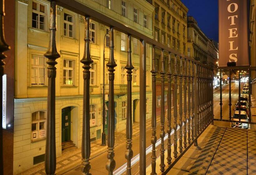 Quarto Estandar Individual com Sacada, Ea Hotel New Town