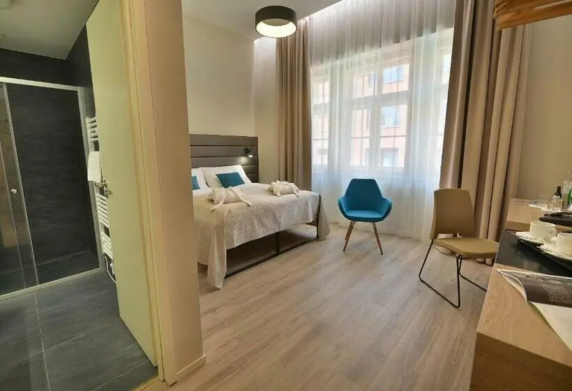 Standard-huone Parveke, Ea Hotel New Town