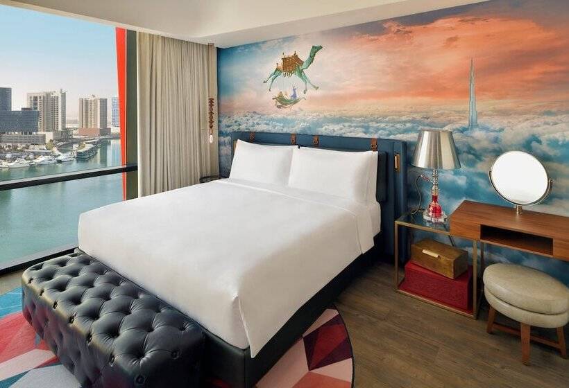 带河湖景观的套房, Indigo Dubai Downtown, An Ihg