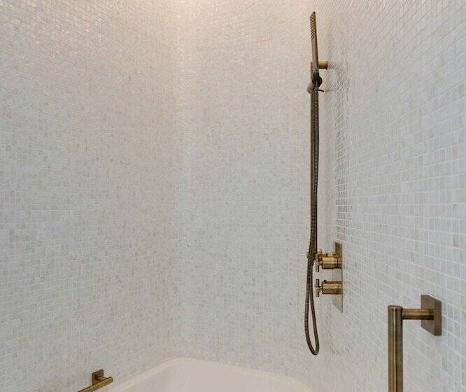 اتاق استاندارد با تخت دوبل, Indigo Dubai Downtown, An Ihg