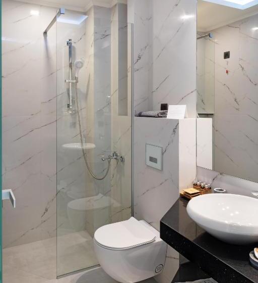 חדר פרמיום בצד עם נוף לים, Sea Level Hotel   Adults Only 16 Plus