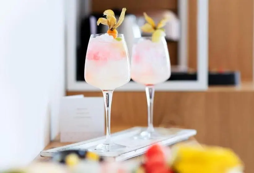 オーシャンビュージュニアスイート, Sea Level Hotel Adults Only 16 Plus
