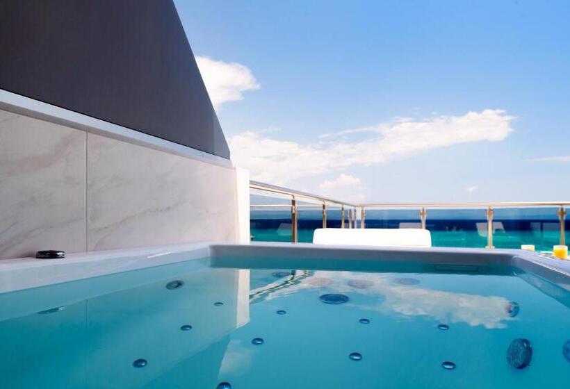 סוויטת ג'וניור נוף לים, Sea Level Hotel   Adults Only 16 Plus