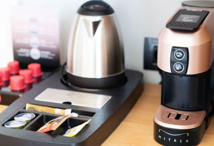 סוויטה משפחתית, Sea Level Hotel   Adults Only 16 Plus