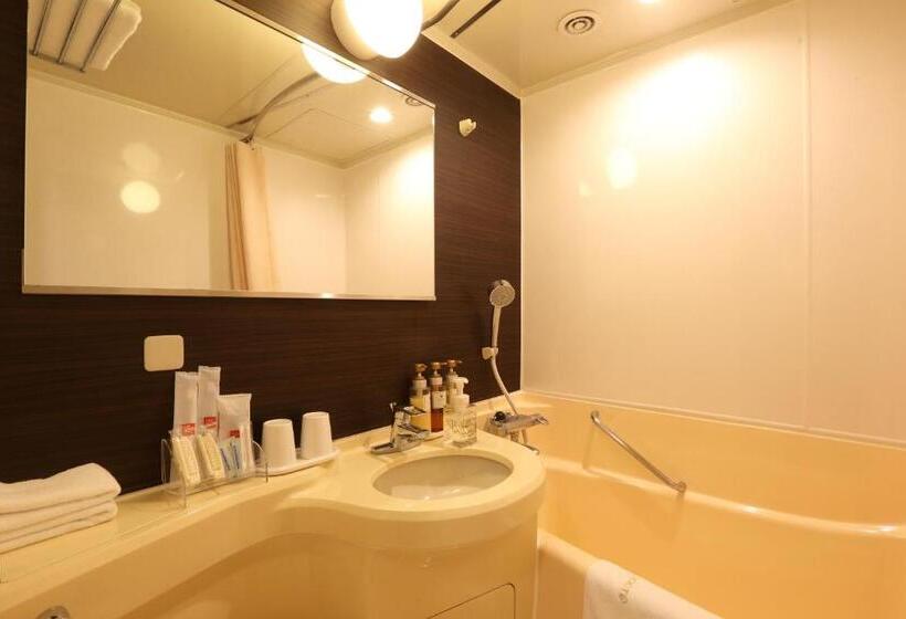 베이직 룸 더블 침대, Osaka Tokyu Rei