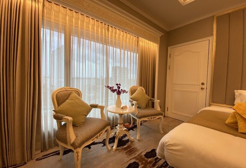 Номер Deluxe, Puteri Wing  Riverside Majestic