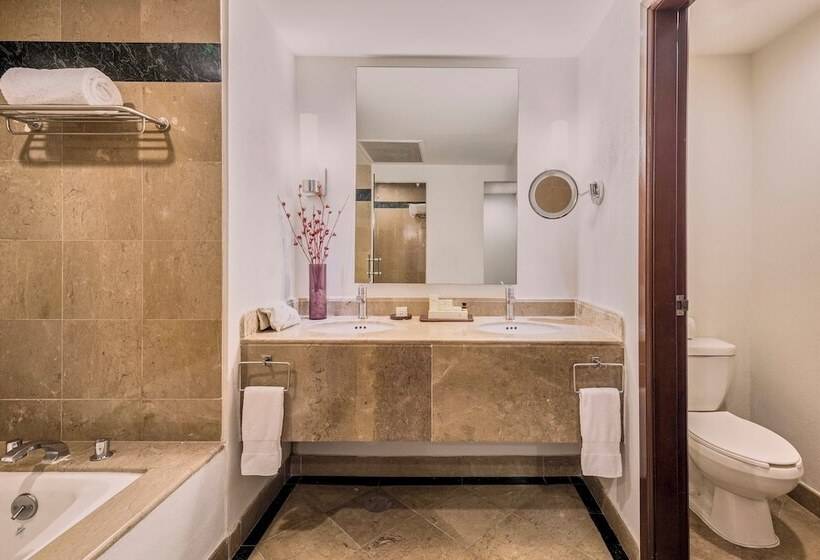 Номер Клуб Кровать Кинг, Fiesta Americana Merida