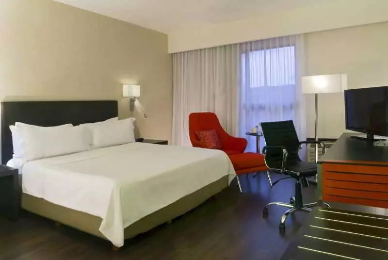 キングサイズベッドのスーペリアルーム, Fiesta Inn Leon