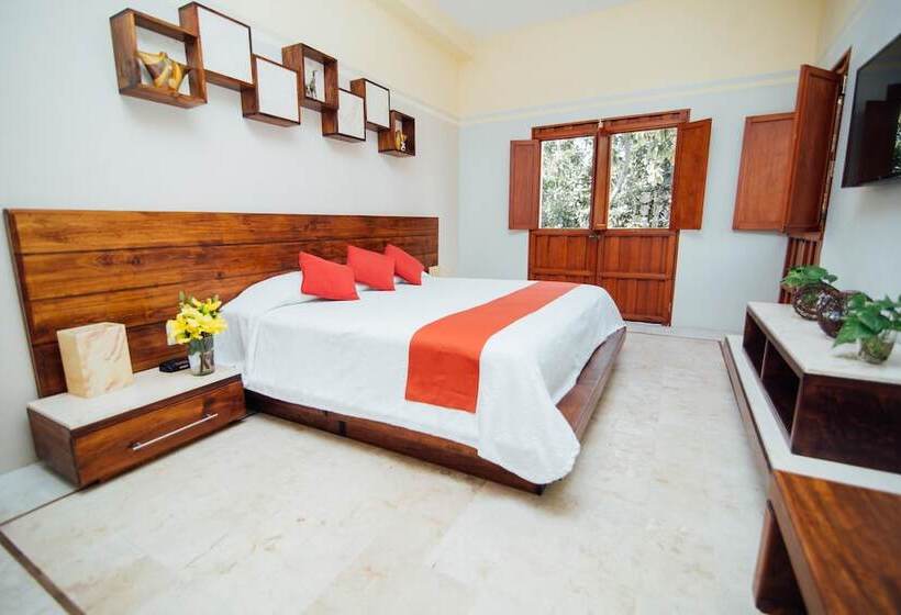 جناح جونيور, Meson Del Marques