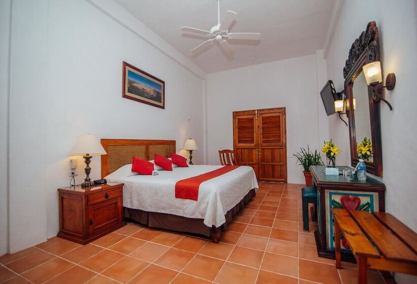 غرفة سوبيريور, Meson Del Marques