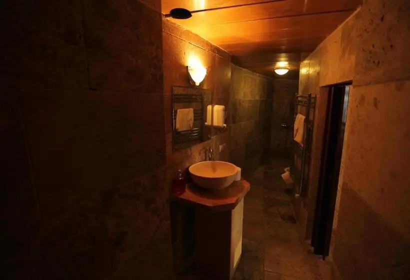 Perhehuone, Sandık Cave Suites