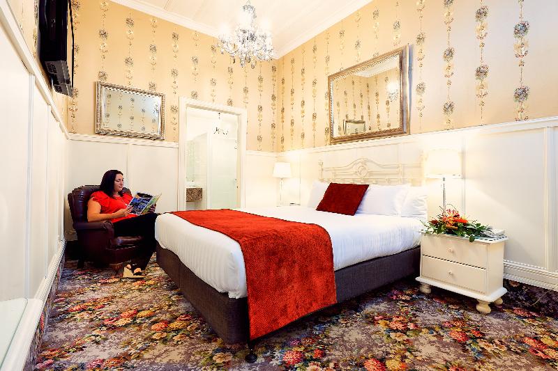 Номер Стандарт, Prince S Gate