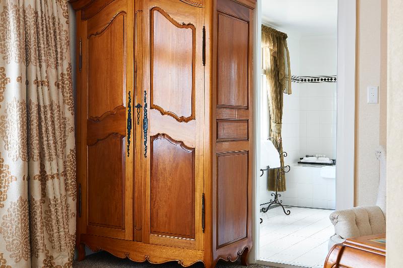 Люкс, Prince S Gate