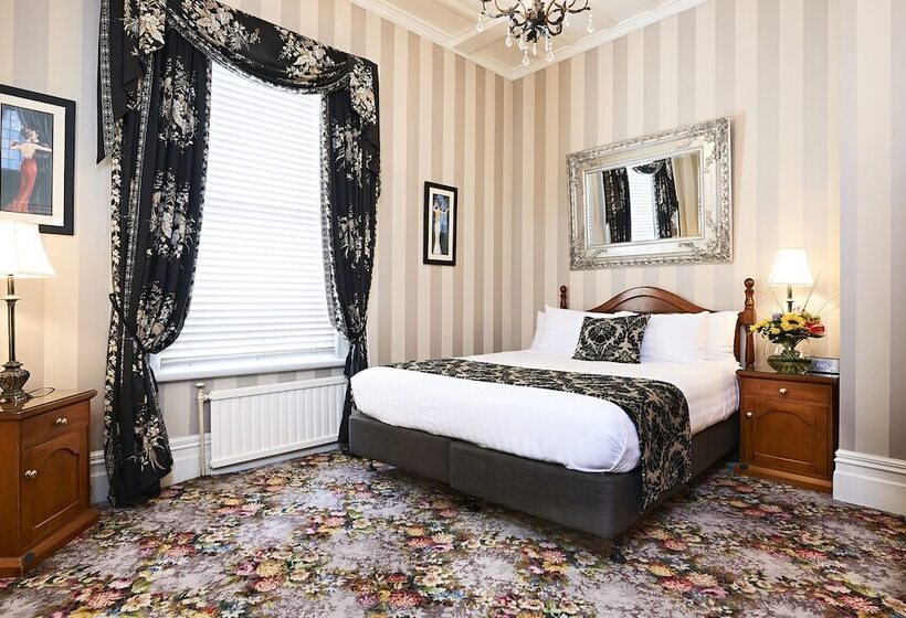 Номер Стандарт, Prince S Gate