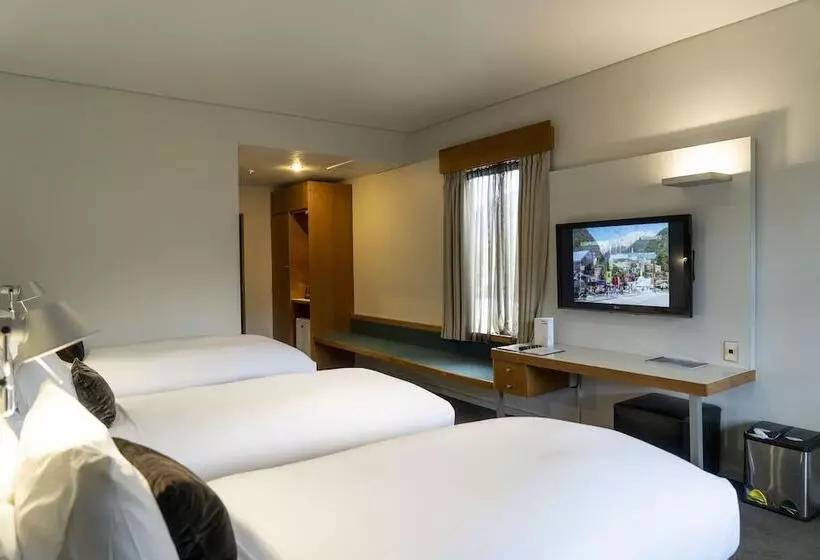 Superior Kolmen Hengen Huone, Scenic Hotel Franz Josef Glacier