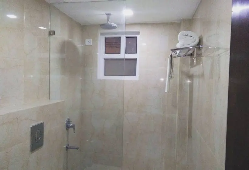 اتاق لوکس, Bodhgaya Seven Inn Hotel N Restaurant