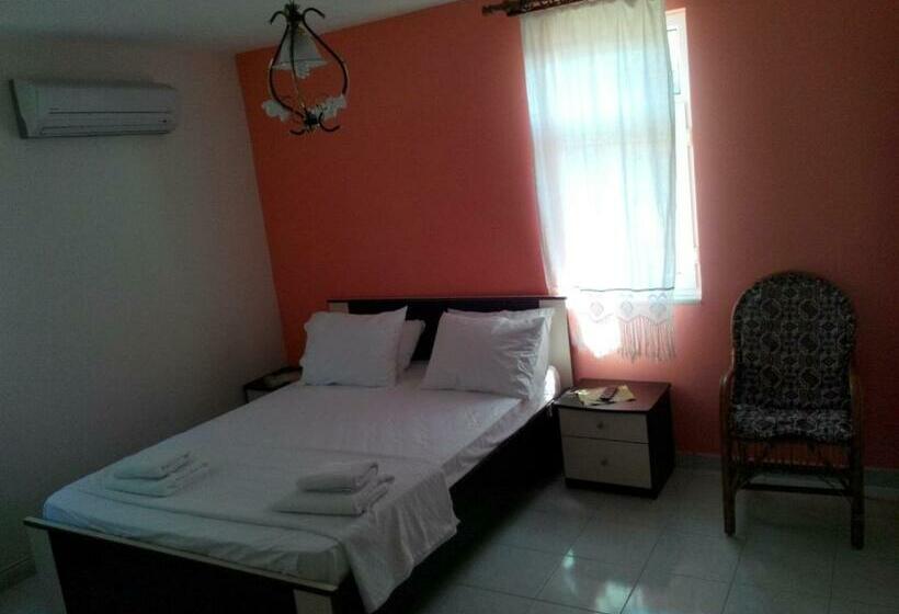 חדר סטנדרט לשלושה, Villa Koknar Pension