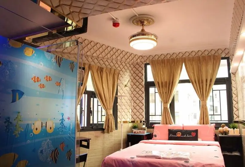 اتاق استاندارد, Toronto Holidays