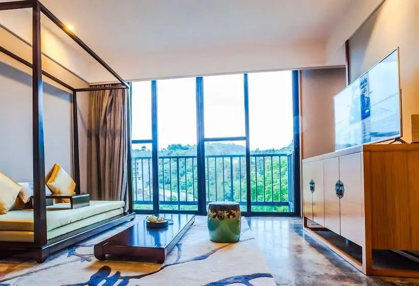 سوییت لوکس, Courtyard Hotel – Li River Branch