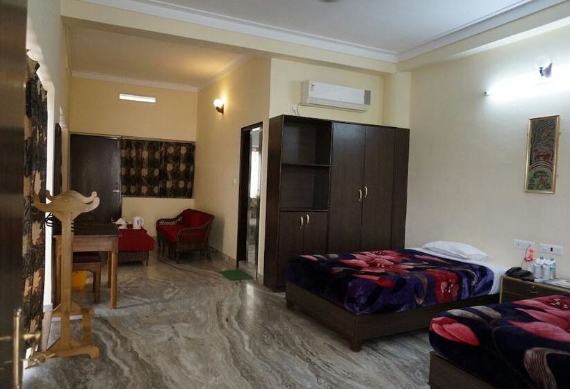 Номер Deluxe, Mahamaya Palace Hotel & Conference Center