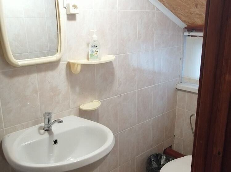 חדר סטנדרט יחיד, Zastava