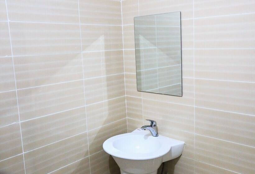 带共用浴室的标准房间, Ten To Ten Stone Town   Hostel