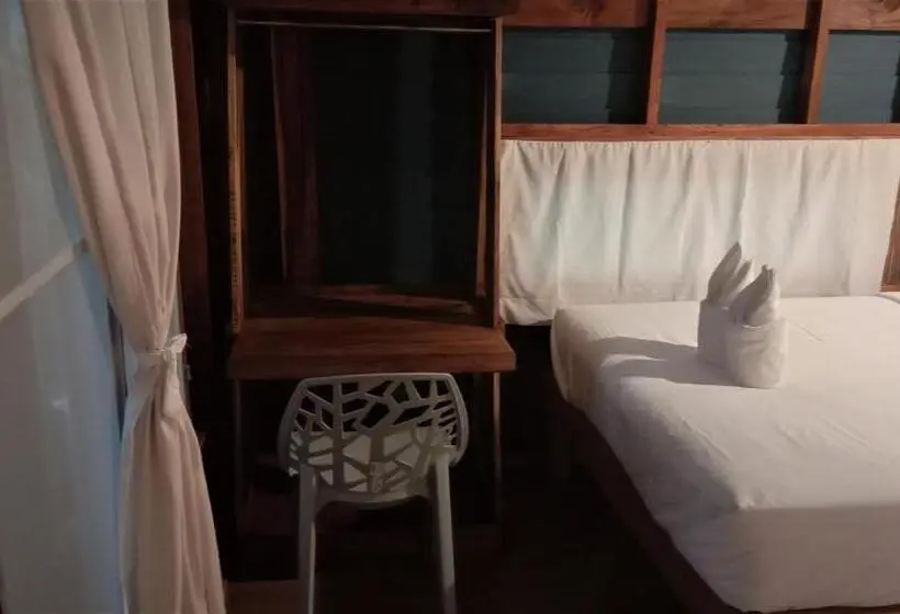بانگلوی استاندارد 2 خوابه, Lazy Hut