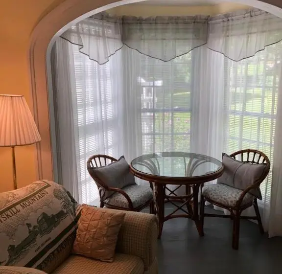 身障者適用キングサイズベッドルーム, Stamford Gables Bed And Breakfast