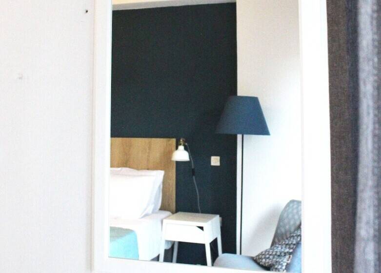 1 Bedroom Apartment, Theros