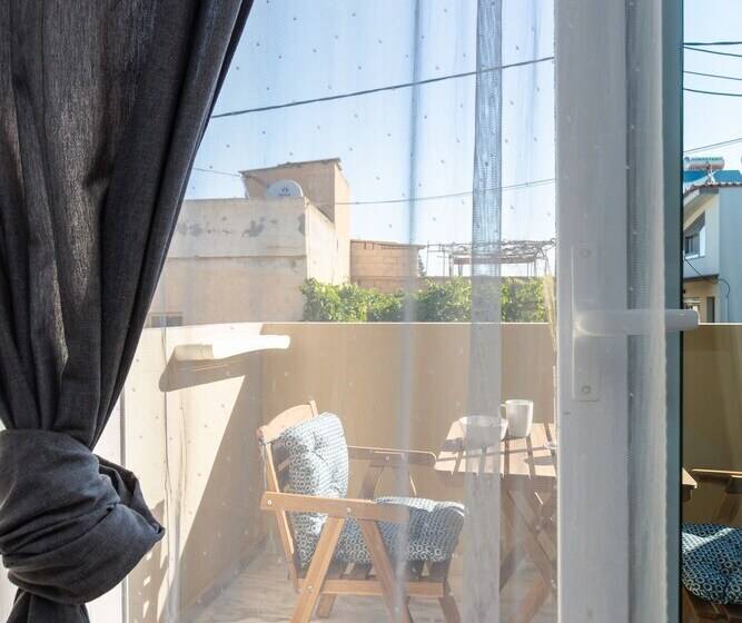 1 Bedroom Apartment, Theros