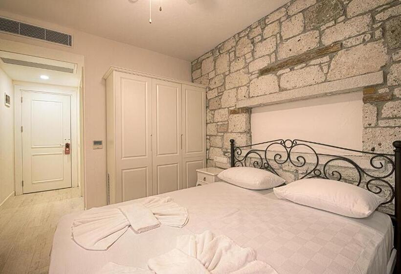 Номер Стандарт Вид на Сад, Bademli Konak Otel