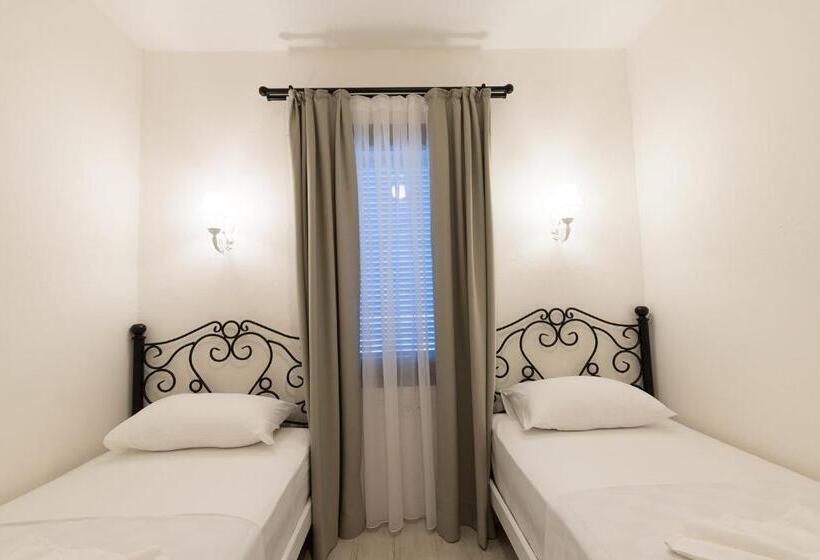 سوییت لوکس, Bademli Konak Otel