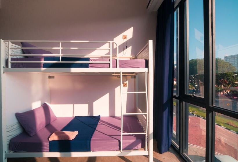 سرير فى غرفة مشتركه, Bed Attitude Guesthouse Langkawi   Hostel