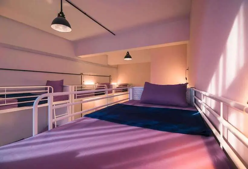 تختخواب در اتاق مشترک, Bed Attitude Guesthouse Langkawi Hostel