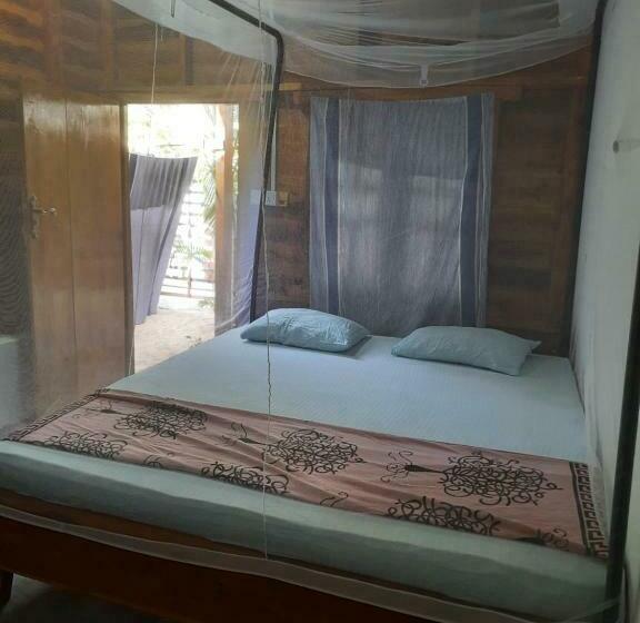 اتاق استاندارد با بالکن, Eagle Resort Arugambay