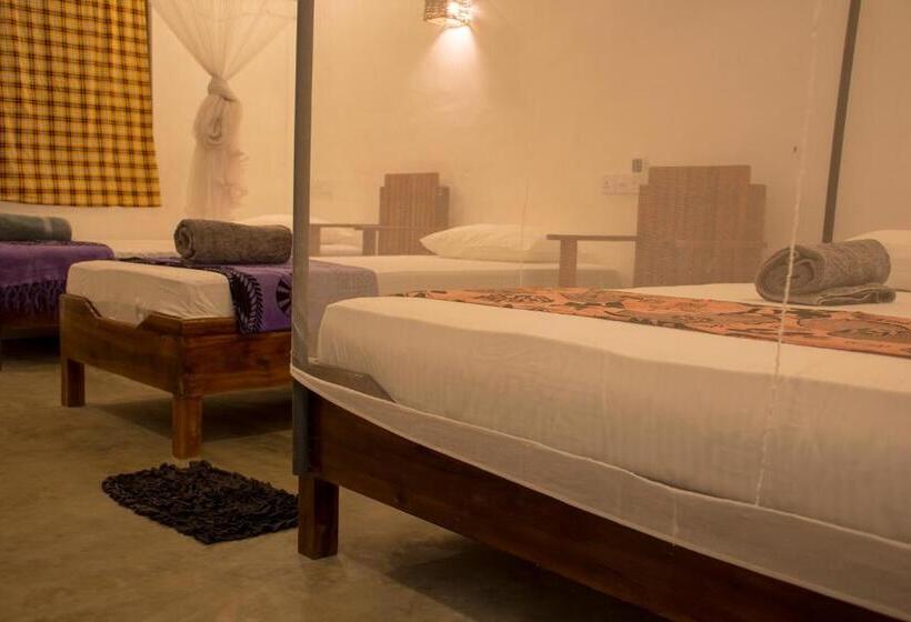 غرفة عائلية, Eagle Resort Arugambay